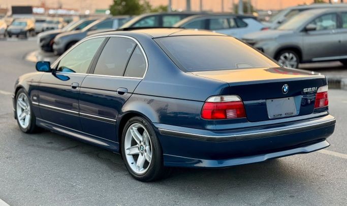 Used BMW 5 Series 528i IV (E39), 2.8 l, 2000 in Dubai by Saeed Auto, Navy Blue color. Japanese Specs | AUTO.AE