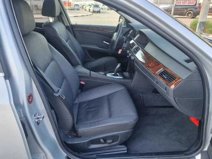 Подержанный BMW 5 Series 525i V (E60/E61) Рестайлинг, 2.5 л, 2007 в Дубае от Saeed Auto Серый цвет. Японская | AUTO.AE