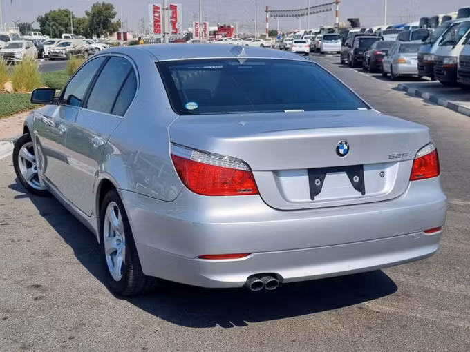 Подержанный BMW 5 Series 525i V (E60/E61) Рестайлинг, 2.5 л, 2007 в Дубае от Saeed Auto Серый цвет. Японская | AUTO.AE