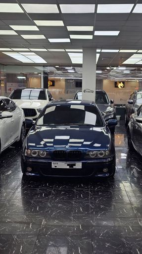 Used BMW 5 Series 530i IV (E39) Facelift, 3.0 l, 2000 in Dubai, Navy Blue color. Japanese Specs | AUTO.AE
