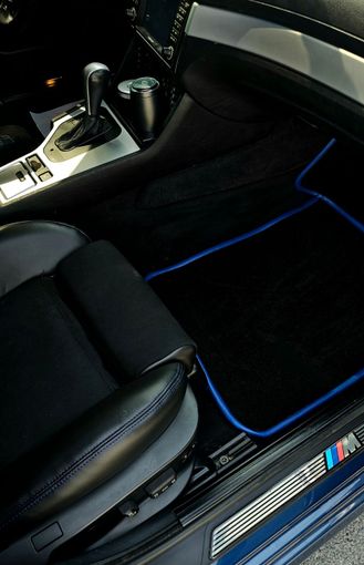 Used BMW 5 Series 530i IV (E39) Facelift, 3.0 l, 2000 in Dubai, Navy Blue color. Japanese Specs | AUTO.AE
