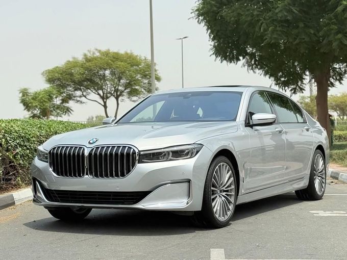 Новый BMW 7 Series 730i VI (G11/G12) Рестайлинг, 2.0 л, 2020 в Дубае от Alta Class Motors Серебристый цвет. GCC | AUTO.AE