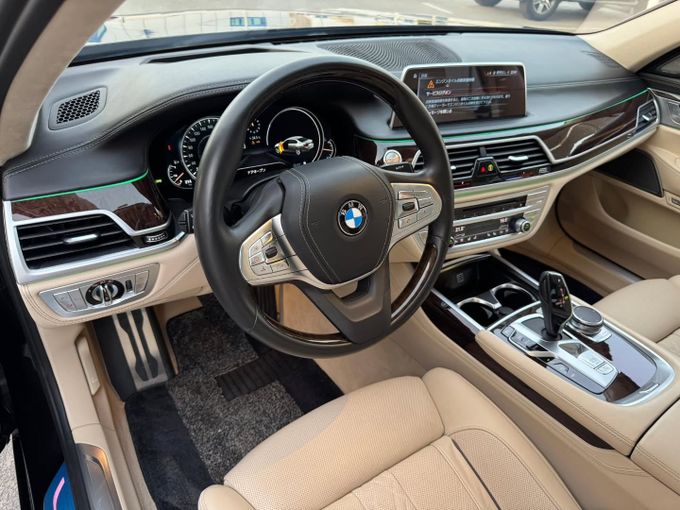 Подержанный BMW 7 Series 750Li VI (G11/G12), 4.4 л, 2016 в Дубае от Saeed Auto Черный цвет. Японская | AUTO.AE