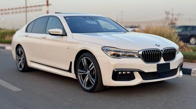 Used BMW 7 Series 750i VI (G11/G12), 4.4 l, 2016 in Dubai by Saeed Auto, White color. Japanese Specs | AUTO.AE