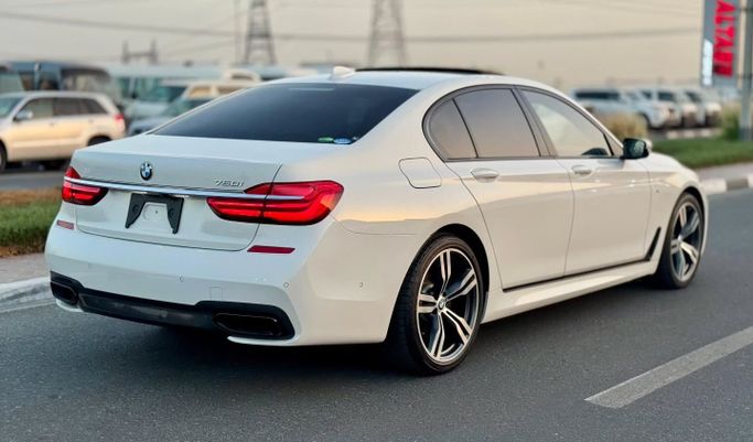 Used BMW 7 Series 750i VI (G11/G12), 4.4 l, 2016 in Dubai by Saeed Auto, White color. Japanese Specs | AUTO.AE