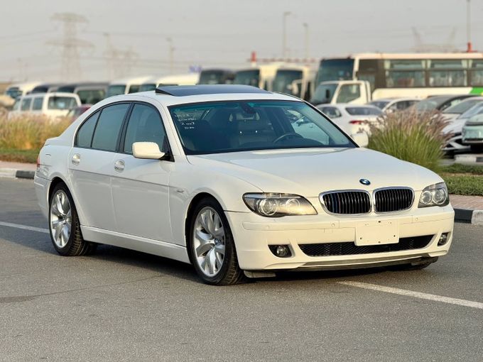 Used BMW 7 Series 740i IV (E65/E66) Facelift, 4.0 l, 2007 in Dubai by Saeed Auto, White color. Japanese Specs | AUTO.AE