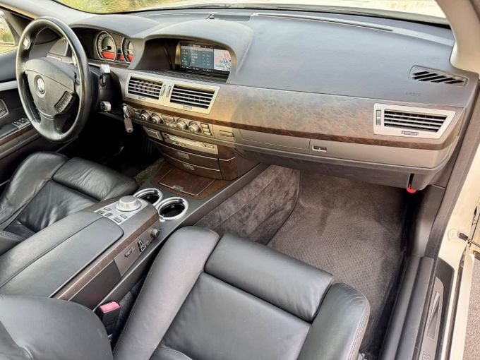 Used BMW 7 Series 740i IV (E65/E66) Facelift, 4.0 l, 2007 in Dubai by Saeed Auto, White color. Japanese Specs | AUTO.AE