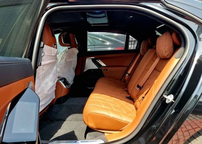 Новый BMW 7 Series 740i VII (G70), 3.0 л, 2025 в Дубае от Auto Gallery DXB Черный цвет. GCC | AUTO.AE