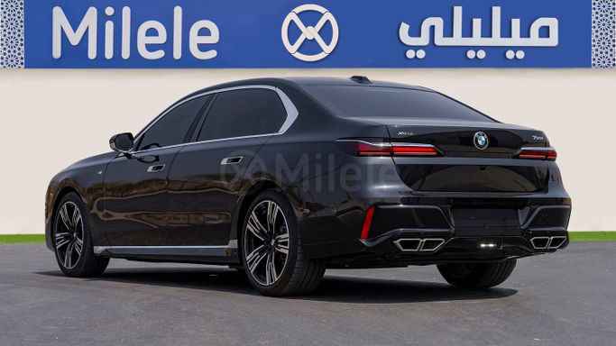 Новый BMW 7 Series 760i xDrive VII (G70), 4.4 л, 2025 в Дубае от Milele Черный цвет. Other | AUTO.AE