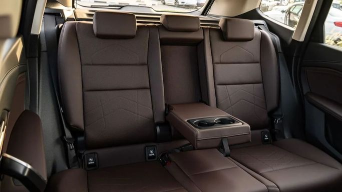 New BMW iX1 eDrive, 2022 in Dubai by Altass Motors, White color. Other | AUTO.AE