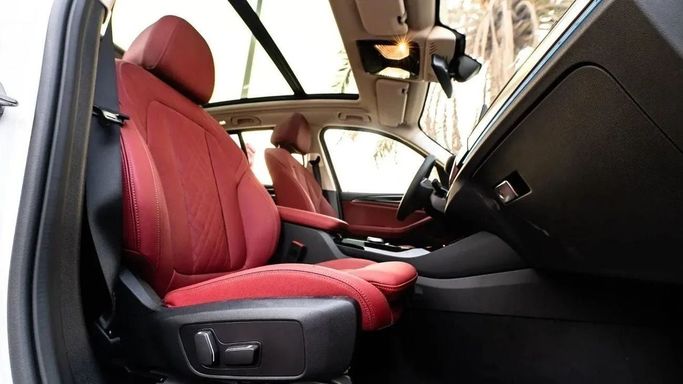Новый BMW iX3 I (G08) Рестайлинг, 2025 в Дубае от Altass Motors Белый цвет. Other | AUTO.AE