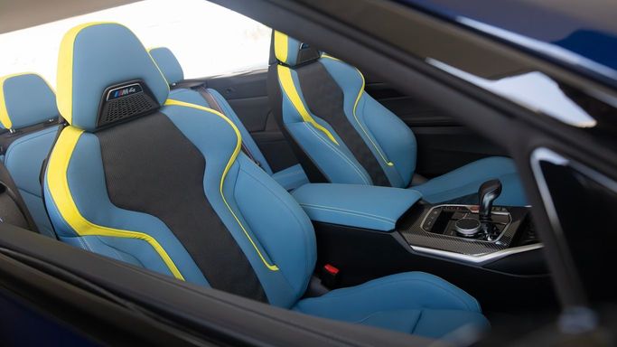 BMW M4 Competition Package G82/G83, 2025 кабриолет спорт класса в Дубае от AVA car rental синий цвет | AUTO.AE