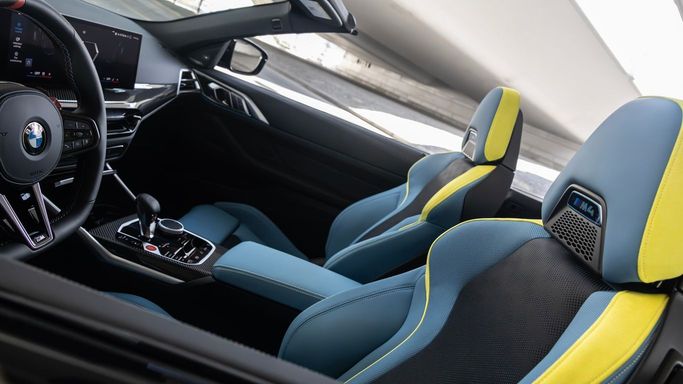 BMW M4 Competition Package G82/G83, 2025 кабриолет спорт класса в Дубае от AVA car rental синий цвет | AUTO.AE