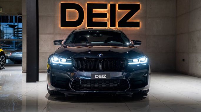 BMW M5 Competition VI (F90) Рестайлинг, 2023 седан бизнес класса в Дубае от DEIZ синий цвет | AUTO.AE