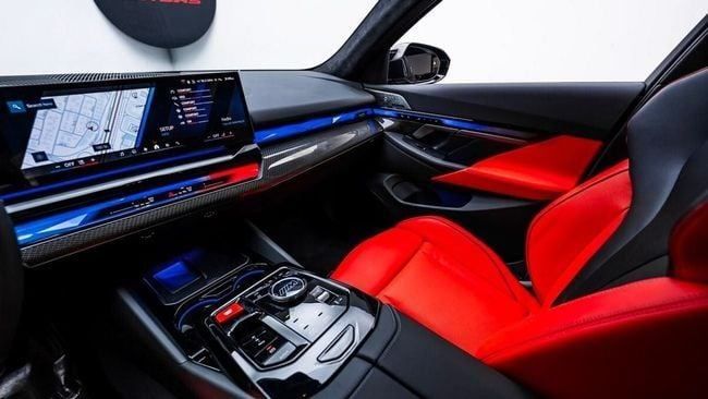 New BMW M5 VII (G90), 4.4 l, 2025 in Dubai by Al Ain Class Motors, Black color. GCC Specs | AUTO.AE