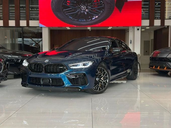 Подержанный BMW M8 Competition I (F91/F92/F93) Рестайлинг, 4.4 л, 2022 в Дубае от Orient Auto FZE Синий цвет. Корейская | AUTO.AE