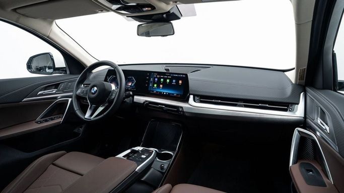 Новый BMW X2 sDrive25i II (U10), 2.0 л, 2024 в Дубае от Al Ain Class Motors Белый цвет. Китайская | AUTO.AE