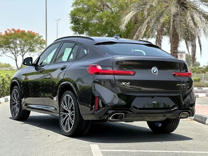 مستعملة BMW X4 30i II (G02) شد الوجه II (G02), 2.0 l, 2022 في في دبي من Alta Class Motors، اللون أسود. مواصفات الخليج | AUTO.AE