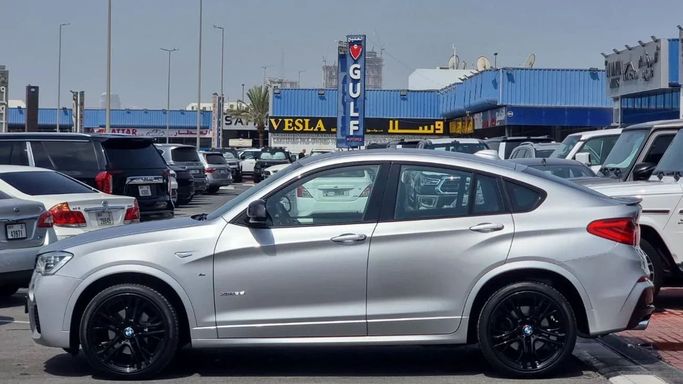 Подержанный BMW X4 35i I (F26), 3.0 л, 2016 в Дубае от Auto Gallery DXB Серебристый цвет. GCC | AUTO.AE