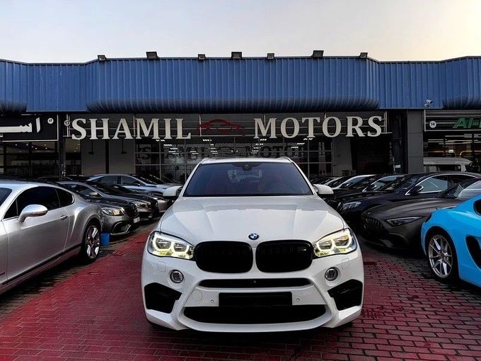 Подержанный BMW X5 M II (F85), 4.4 л, 2016 в Дубае от Shamil Motors Белый цвет.  | AUTO.AE