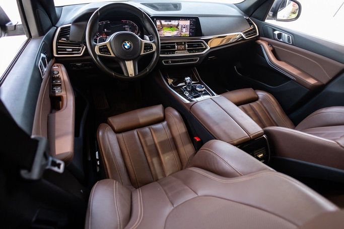 مستعملة BMW X5 40i IV (G05/G18), 3.0 l, 2020 في في دبي من Linda Cars، اللون أبيض. مواصفات الخليج | AUTO.AE