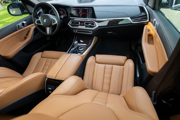 Used BMW X5 40i IV (G05), 3.0 l, 2021 in Dubai by Linda Cars, Black color. GCC Specs | AUTO.AE