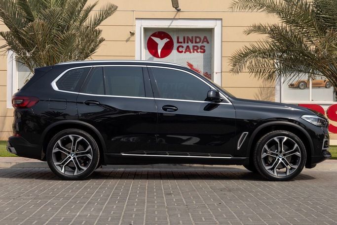 Used BMW X5 40i IV (G05), 3.0 l, 2021 in Dubai by Linda Cars, Black color. GCC Specs | AUTO.AE