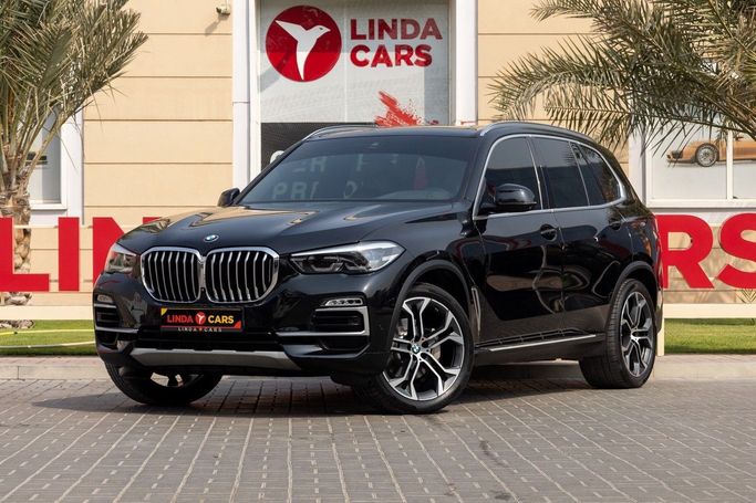 Подержанный BMW X5 40i IV (G05/G18), 3.0 л, 2021 в Дубае от Linda Cars Черный цвет. GCC | AUTO.AE