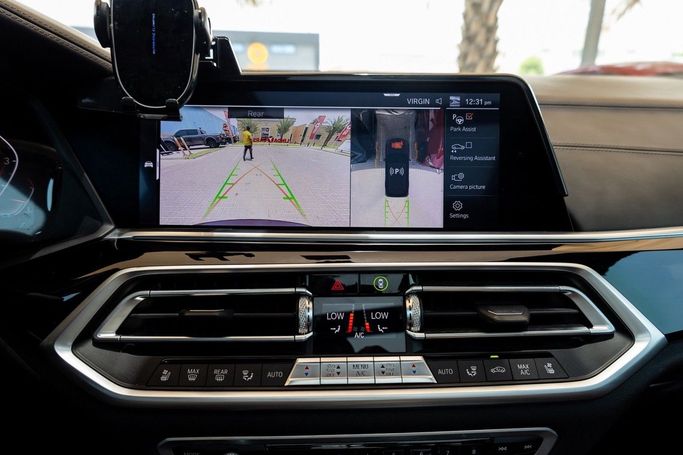 Подержанный BMW X5 40i IV (G05/G18), 3.0 л, 2020 в Дубае от Linda Cars Тёмно-бордовый цвет. GCC | AUTO.AE