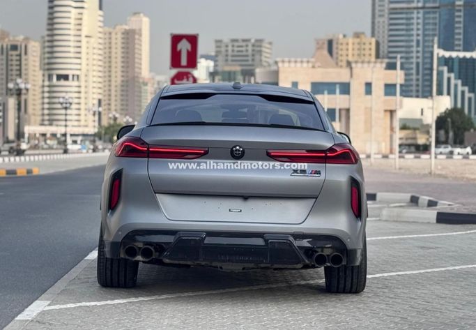 Подержанный BMW X6 M III (F96), 4.4 л, 2023 в Дубае от Alhamd Motors Серый цвет. Other | AUTO.AE