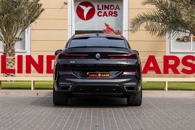 Подержанный BMW X6 M50i III (G06), 4.4 л, 2023 в Дубае от Linda Cars Черный цвет. GCC | AUTO.AE
