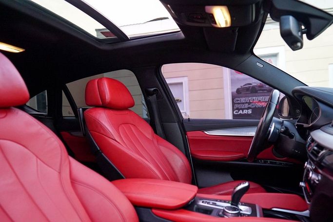 Used BMW X6 50i II (F16), 4.4 l, 2015 in Dubai by Linda Cars, White color. European Specs | AUTO.AE