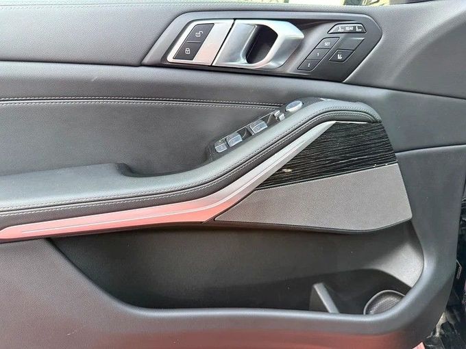 Подержанный BMW X7 40i I (G07) Рестайлинг, 3.0 л, 2024 в Дубае от Shamil Motors Черный цвет. Американская | AUTO.AE