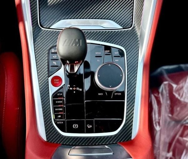 Новый BMW XM, 4.4 л, 2023 в Дубае от Orient Auto FZE Белый цвет.  | AUTO.AE