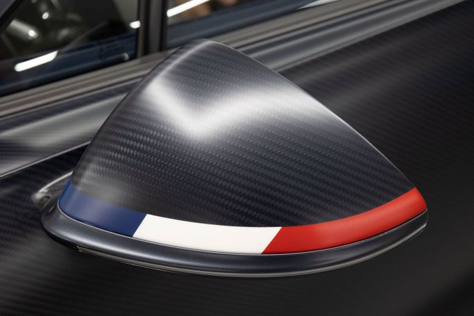 Подержанный Bugatti Chiron, 8.0 л, 2020 в Дубае от PUPIL OF FATE MOTORS Черный цвет. GCC | AUTO.AE