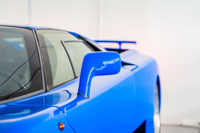 Новый Bugatti EB 110, 3.5 л, 1994 в Дубае Синий цвет. GCC | AUTO.AE