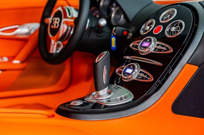 Новый Bugatti EB Veyron 16.4, 8.0 л, 2009 в Дубае Черный цвет. GCC | AUTO.AE