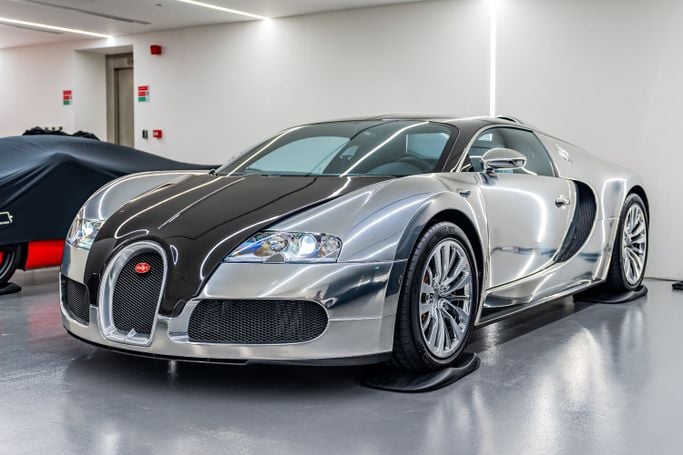 New Bugatti EB Veyron 16.4, 8.0 l, 2009 in Dubai, Silver color. GCC Specs | AUTO.AE
