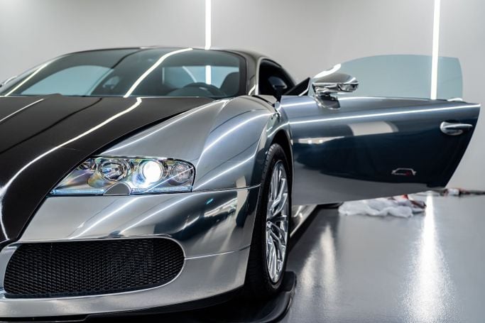جديدة Bugatti EB Veyron 16.4, 8.0 l, 2009 في في دبي، اللون فضي. مواصفات الخليج | AUTO.AE