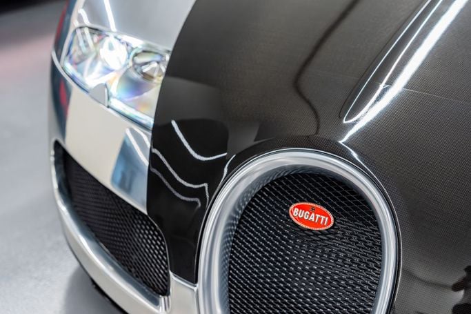 جديدة Bugatti EB Veyron 16.4, 8.0 l, 2009 في في دبي، اللون فضي. مواصفات الخليج | AUTO.AE