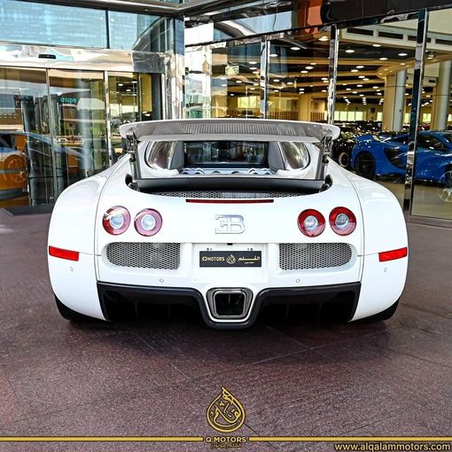 Used Bugatti EB Veyron 16.4, 8.0 l, 2010 in Dubai by Q Motors, White color. GCC Specs | AUTO.AE