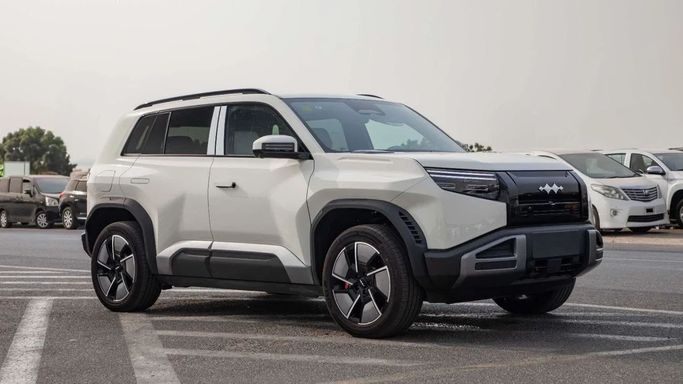 Новый BYD FangChengBao Leopard 3, 2025 в Дубае от Dresden Motors Белый цвет. Китайская | AUTO.AE