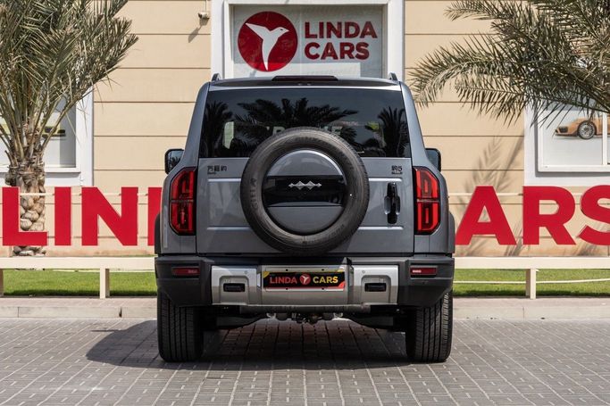Подержанный BYD FangChengBao Leopard 5, 1.5 л, 2024 в Дубае от Linda Cars Серый цвет. Китайская | AUTO.AE