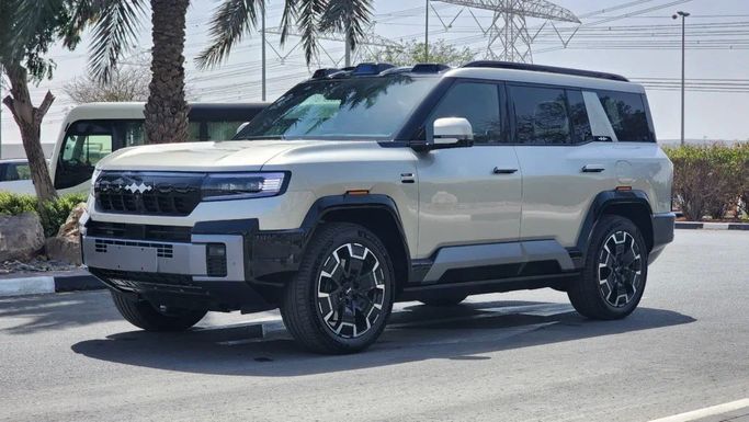 جديدة BYD FangChengBao Leopard 8, 2.0 l, 2025 في في دبي من Alwan Global Cars، اللون ذهبي. أخرى | AUTO.AE