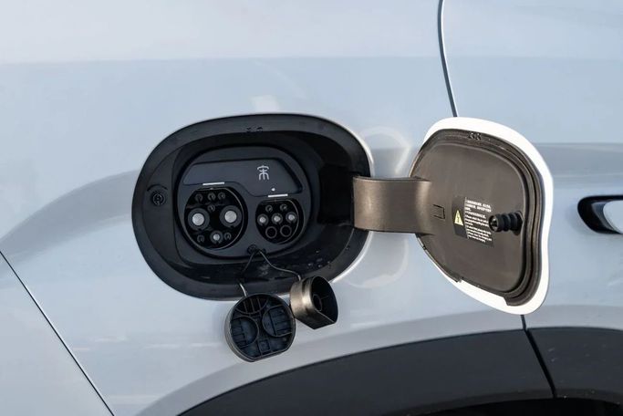 Новый BYD Song L, 1.5 л, 2023 в Дубае от Altass Motors Белый цвет. Other | AUTO.AE