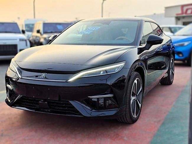 Новый BYD Song L, 2025 в Дубае от Soltan Auto Черный цвет. Китайская | AUTO.AE