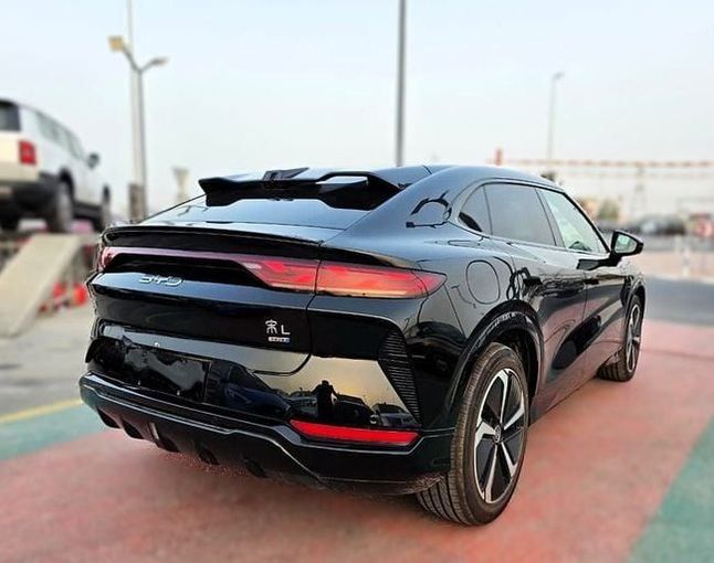 Новый BYD Song L, 2025 в Дубае от Soltan Auto Черный цвет. Китайская | AUTO.AE