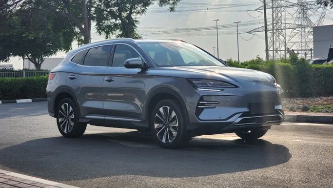 Новый BYD Song Plus I Рестайлинг, 2024 в Дубае от Alwan Global Cars Серый цвет. Other | AUTO.AE
