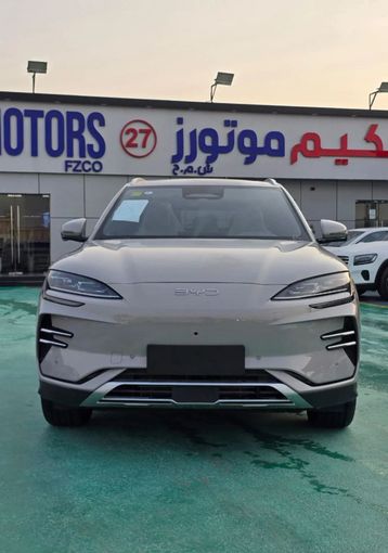 Новый BYD Song Plus I Рестайлинг, 2025 в Дубае от Mohamed Hakim Motors Бежевый цвет. Китайская | AUTO.AE