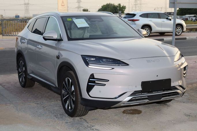 Новый BYD Song Plus I Рестайлинг, 2025 в Дубае от Top Euro Cars Серый цвет.  | AUTO.AE